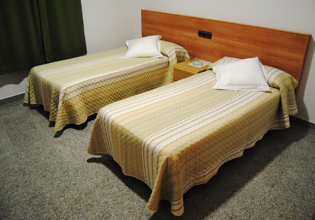 Hotel Albanta La Lantejuela Zimmer foto